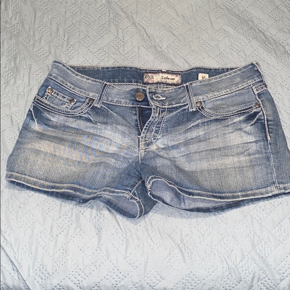 Buckle Jean Shorts